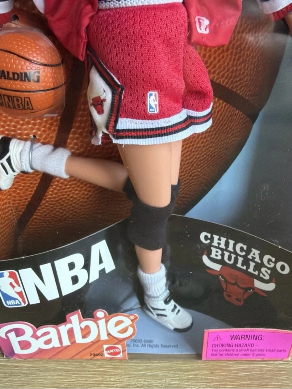 Mattel Barbie Doll NBA Chicago Bulls #20692 1998 Jordan Era Basketball Team NRFB